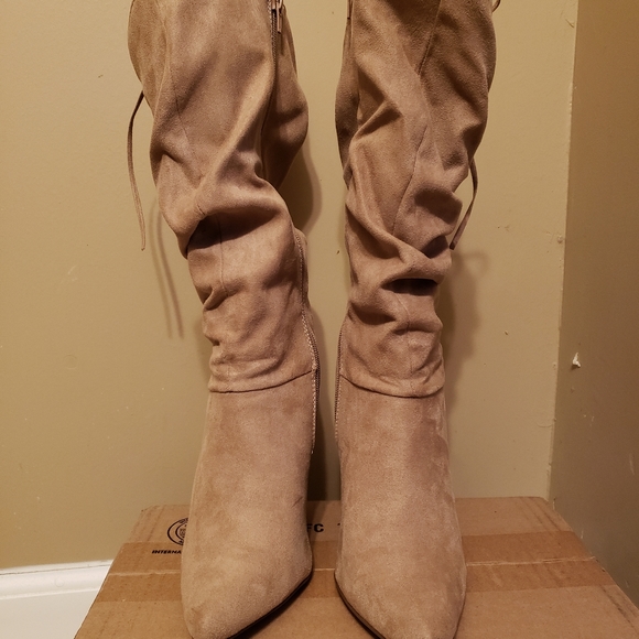 Boots - Picture 2 of 4